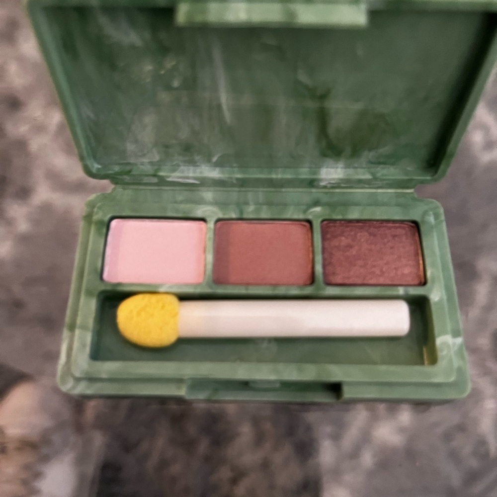NEW Clinique Eye Shadow TRIO with applicator